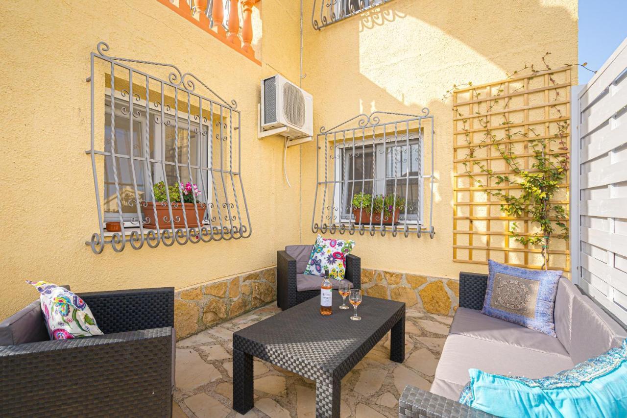 La Mandarina Apartment Orba Luaran gambar